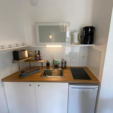 아파트 Lovely Studio In The Heart Of *